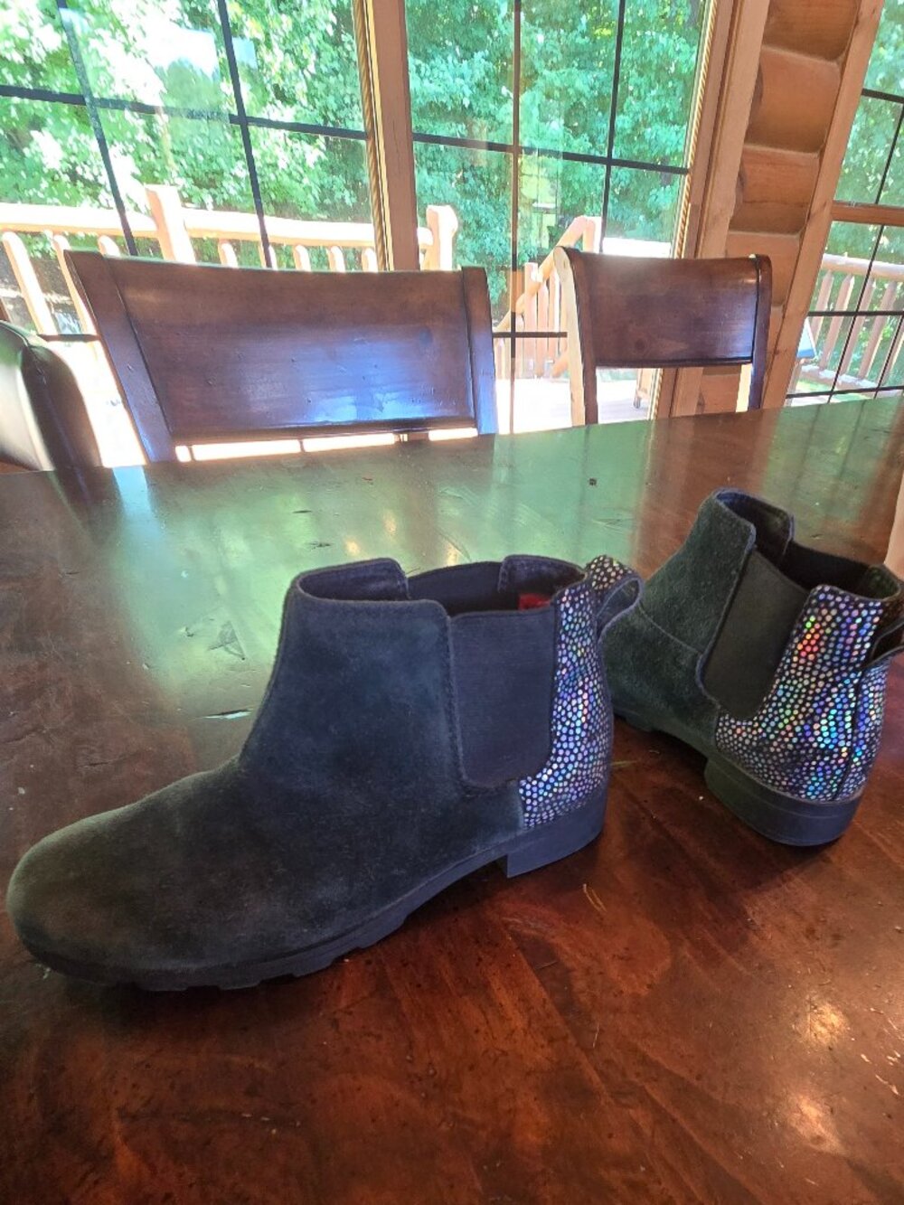 Sorel Girls Size 2 booties